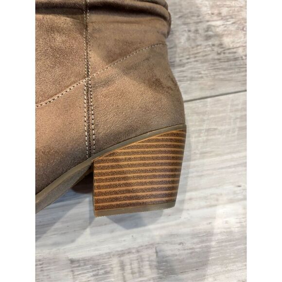 a.n.a Womens Delia Porchini Stacked Heel Slouch Boots Size 6 - Picture 6 of 10